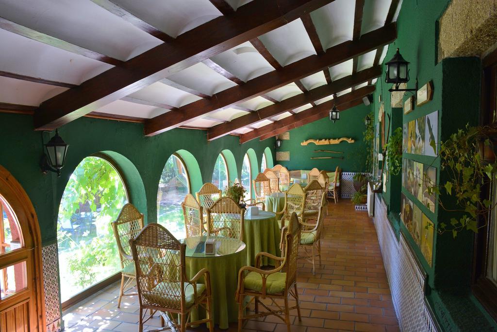 Hospedium Hostal Almanzor Navarredonda de Gredos Exterior photo
