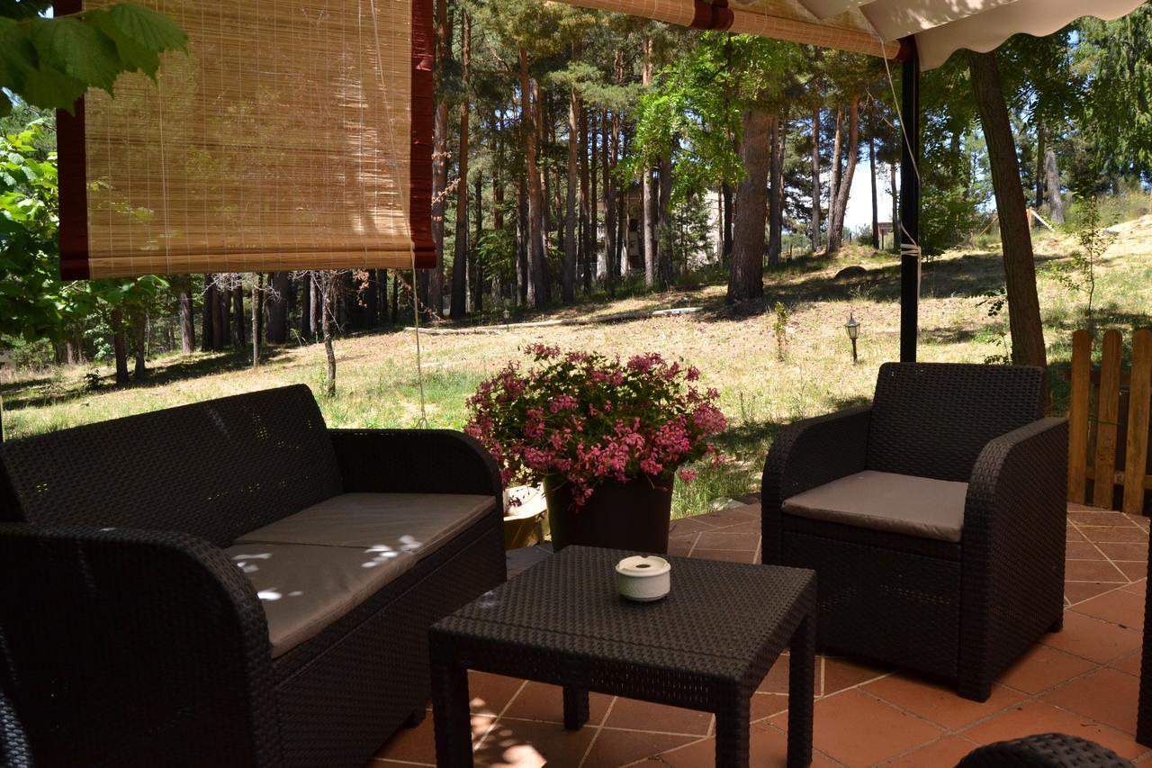 Hospedium Hostal Almanzor Navarredonda de Gredos Exterior photo